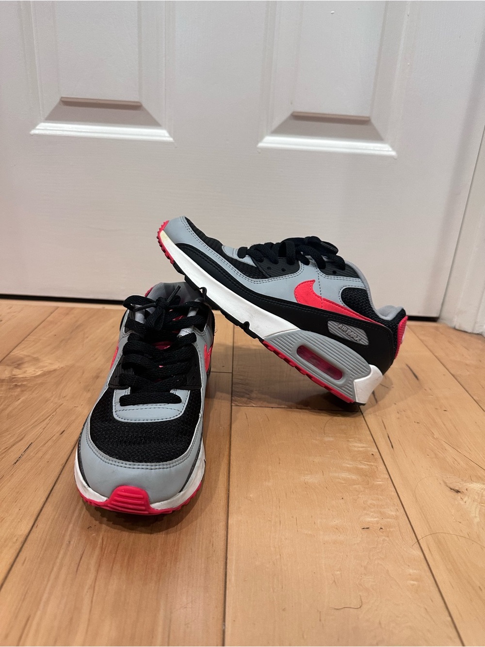 Nike Kids' Sneakers in Gray, Black & Pink